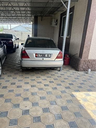 Транспорт: Mercedes-Benz C-Class: 1993 г., Седан — 4