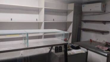 соклук участок: Продаётся павильон есть витринный холодильник, кондиционер и полки — 6