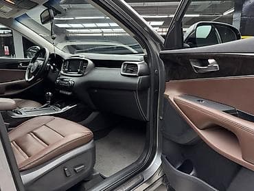 Продажа авто: Kia Sorento: 2017 г., 2 л, Автомат, Дизель, Кроссовер — 9