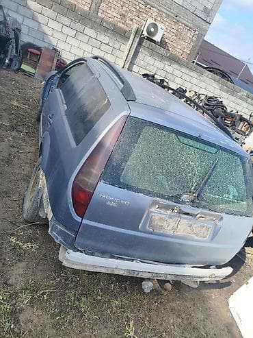 запчасти для форд фокус 1: Ford Focus II, серебристый цвет, кузов седан и универсал (на фото — 5