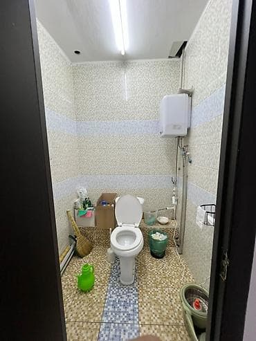 СДАЁТСЯ ПОМЕЩЕНИЕ С НОВЫМ РЕМОНТОМ 📍 11-й микрорайон 📐 Площадь: 80 м² — 6