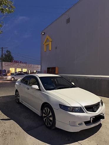 r18 235: Honda Accord: 2004 г., 2.4 л, Автомат, Бензин, Седан — 1