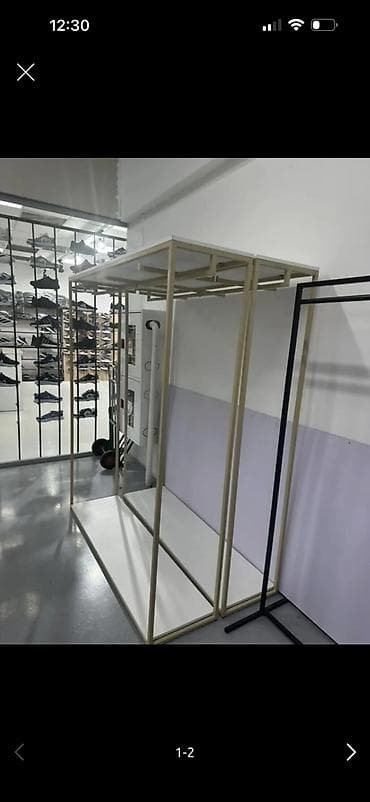 Срочно Продаю кранштеины для платья 5000сом новый Высота 1.80