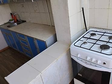 квартира условия: Сдается 3‑комнатная квартира с базовой мебелью и техникой. Планировка — 10
