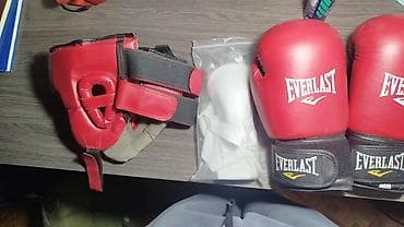 форма бокса: Набор экипировки для бокса/единоборств Everlast. Состав: - Боксерские — 1