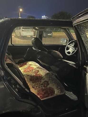 Продажа авто: Volkswagen Vento: 1993 г., 1.8 л, Механика, Бензин, Седан — 5