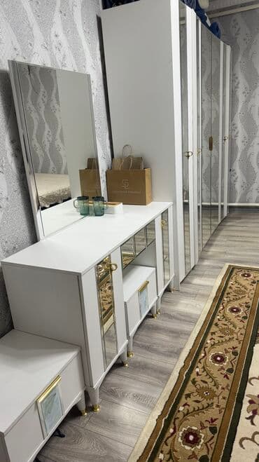 связь переездом: Спальный гарнитур, Б/у, Двуспальная кровать, Самовывоз, Бесплатная доставка, Платная доставка, цвет - Белый — 3