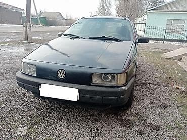 авто волга: Volkswagen Passat: 1990 г., 1.8 л, Бензин — 3