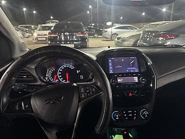 infinity g35: Chevrolet Spark: 2017 г., 1 л, Автомат, Бензин, Хэтчбэк — 7