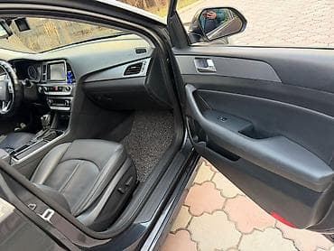 Hyundai Sonata: 2018 г., 2.4 л, Автомат, Газ, Седан — 7