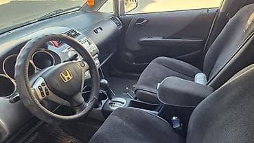 машина дом на колесах: Honda Jazz: 2005 г., 1.4 л, Автомат, Бензин, Универсал — 8