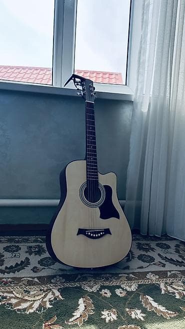 сколько стоит прогулочный катер: Акустическая гитара 40" с вырезом (cutaway), цвет – натуральный — 1