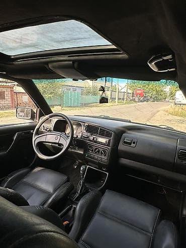 Volkswagen Golf: 1993 г., Механика, Бензин, Хэтчбэк — 6