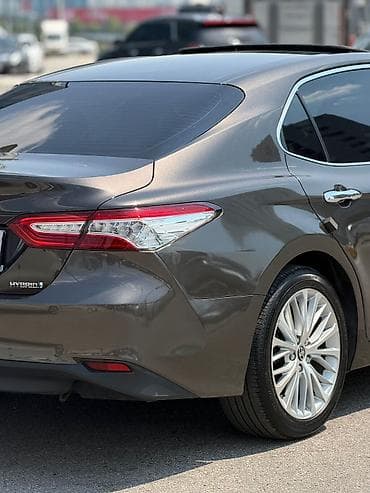 e2 byd: Toyota Camry: 2020 г., 2.5 л, Автомат, Гибрид — 10