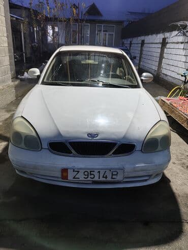 Daewoo Nubira: 2000 г., 1.6 л, Механика, Бензин, Седан
