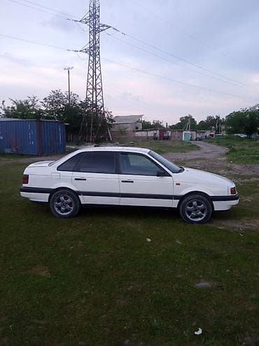 Volkswagen: Volkswagen Passat: 1989 г., 1.8 л, Механика, Бензин, Седан — 4