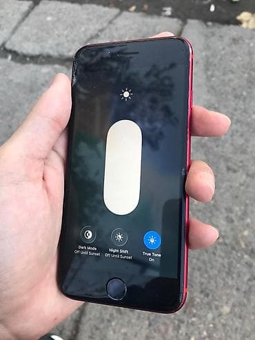 iphone zr: IPhone SE 2020, Б/у, 64 ГБ, Красный, Чехол, 17 % — 3
