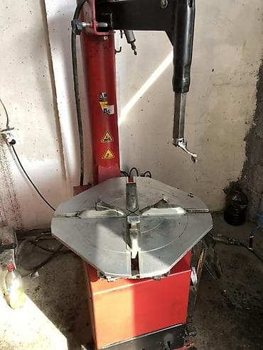 кромычный станок: Комплект оборудования для шиномонтажа Состав: - Шиномонтажный станок — 1