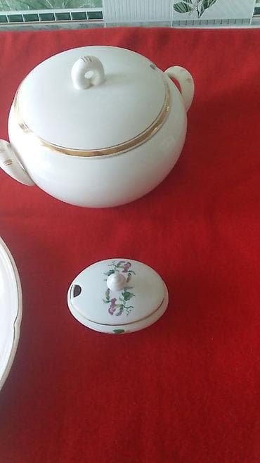 столовый набор посуды: Фарфор посуда СССР разное 4 предмета. Супница обьем 3 литра, банкетное — 1