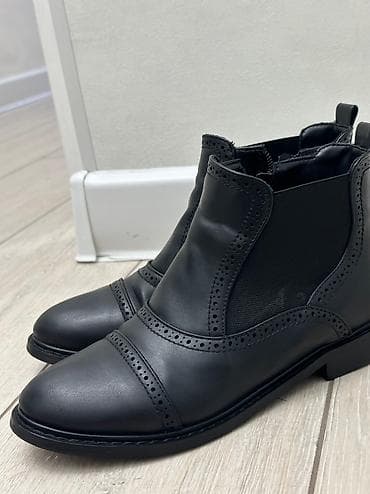 Атайын кийим: Деми сапоги 
Качество и состояние отличное 
Размер: 35-36 — 2