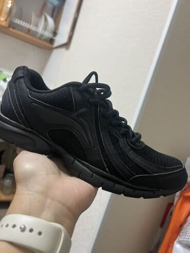 летный красовки: Черные кроссовки для повседневной носки и тренировок - Размер: EUR 39 — 1