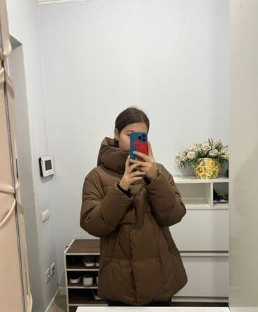 срочно продаю в связи с переездом: Пуховик, Короткая модель, Стеганый, M — 7