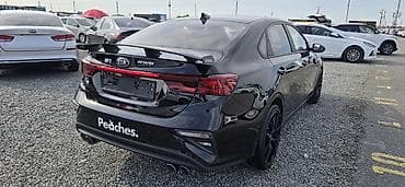 хендай карнивал: Kia Cerato: 2021 г., Седан — 5