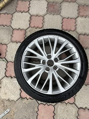 7 5j: Колеса в сборе 235 / 45 / R 18, Б/у, 1 шт, Литые, отверстий - 5 — 1