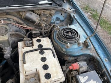 оборудование для шиномонтаж: Mazda 323: 1992 г., 1.6 л, Механика, Бензиновая, Хэтчбэк — 22