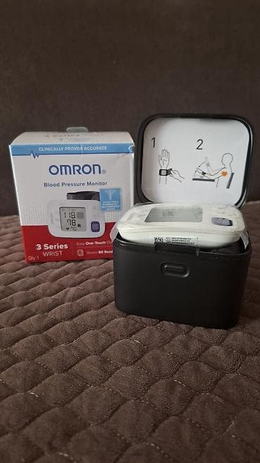 тонометров: Тонометр на запястье OMRON 3 Series Wrist (Blood Pressure Monitor) - — 5
