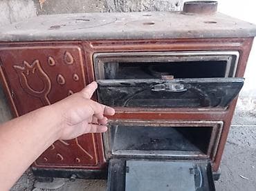 чук: Дровяная кухонная плита с духовкой и варочной поверхностью. Описание — 4