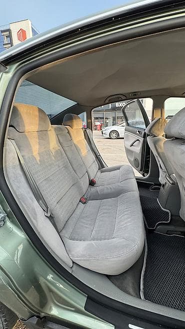 вечер: Volkswagen Passat: 2001 г., 2 л, Автомат, Бензин, Седан — 7