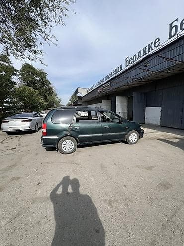 Унаа: Mitsubishi Space Wagon: 1999 г., 2.4 л, Кол менен иштөөчү, Бензин, Вэн/Минивэн — 2