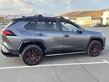 авто в такси: Toyota RAV4: 2021 г., 2.5 л, Гибрид, Кроссовер — 5