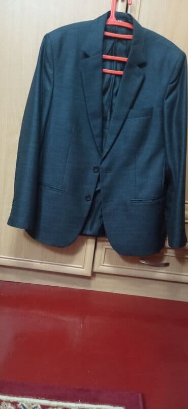 second hend: Продаю мужской костюм одевали пару раз, размер 48-52,состояние — 2