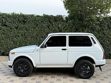 Унаа сатуу: ВАЗ (ЛАДА) 4x4 Niva: 2024 г., Кол менен иштөөчү, Бензин, Жол тандабас — 3