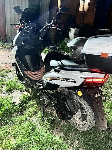 махси скутер: Макси-скутер 150 куб. см, Бензин, Б/у — 4