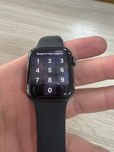 Детские смарт-часы: Apple Watch (40 мм), корпус Space Gray, ремешок силиконовый M/L — 6