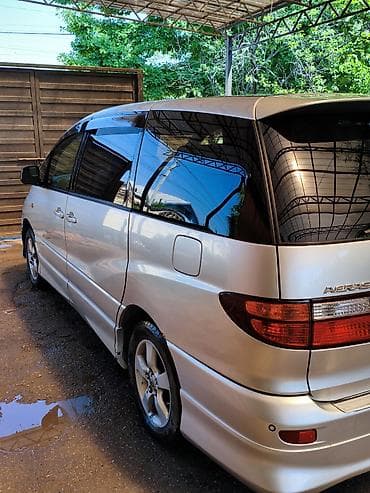 Toyota Estima: 2002 г., 2.4 л, Автомат, Бензин, Минивэн