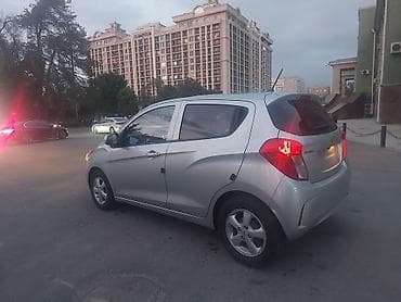 spark premier: Chevrolet Spark: 2019 г., 0.1 л, Вариатор, Бензин, Хэтчбэк — 6