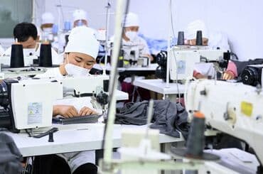 СРОЧНО требуется девушка на чистку в швейный цех, оплата высокая