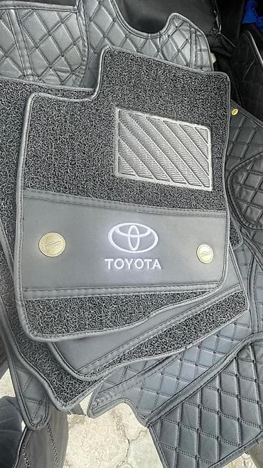 кузов 211: Экокожа Накидка на панель Toyota, цвет - Черный — 1