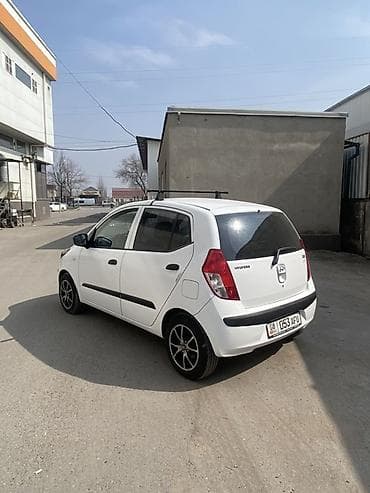 хечбек: Hyundai i10: 2008 г., Бензин, Хэтчбэк — 4
