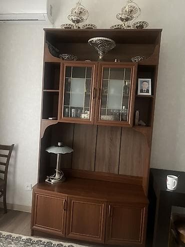 румынская стенка: Стенка-шкаф, Тип стенки-шкафа: Горка, Б/у — 2