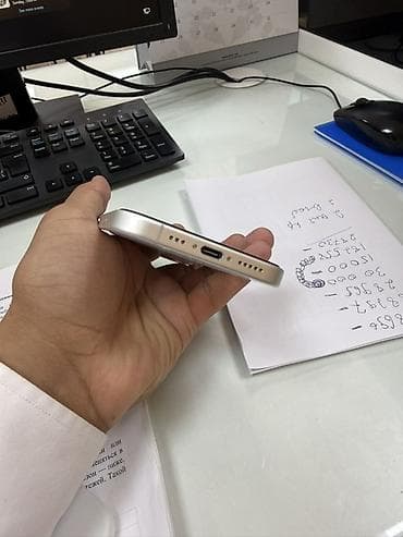 IPhone 16, Б/у, 128 ГБ, Белый, Защитное стекло, Чехол, 89 % — 5