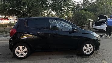 Продажа авто: Chevrolet Spark: 2019 г., 1 л, Вариатор, Бензин, Хэтчбэк — 4