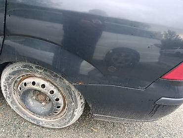 sprinter bazar: Ford Focus: 2004 г., 1.6 л, Механика, Бензин — 5