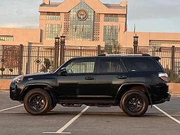 2020: Toyota 4Runner: 2020 г., 4 л, Автомат, Бензин, Внедорожник — 6