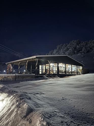 отель жалал абад: ТРЕБУЮТСЯ ОФИЦИАНТЫ В нашу кофейню требуются сотрудники. Мы ищем — 2