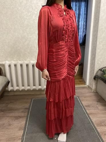 Платье макси из органзы. - Длина: в пол - Верх: шелковистая ткань с at lalafo.kg Платье макси из органзы. - Длина: в пол - Верх: шелковистая ткань с